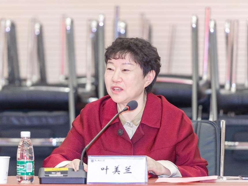 1 叶美兰校长致辞